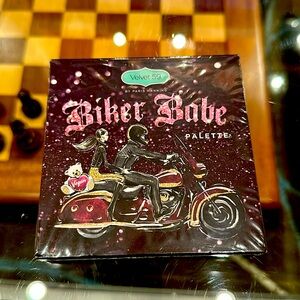 NIP BIKER BABE BY PARIS MANNING VELVET 59, PALETTE
